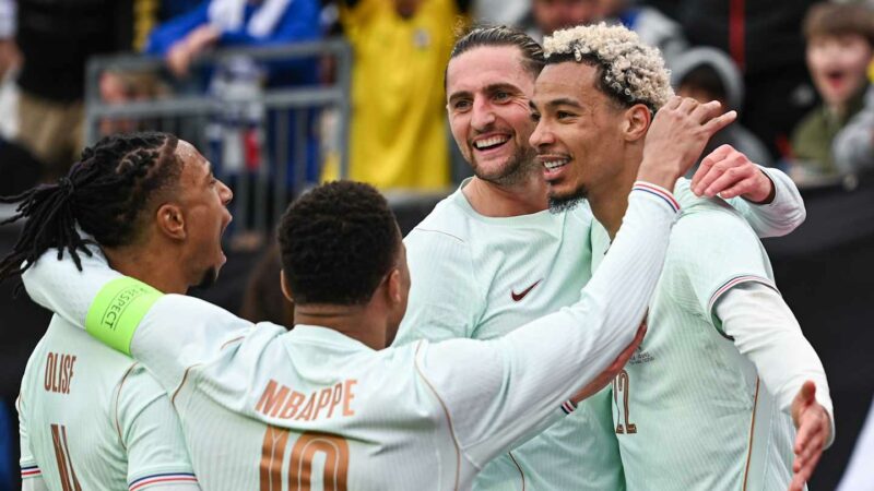 Bleus une attaque à un milliard d’euros !