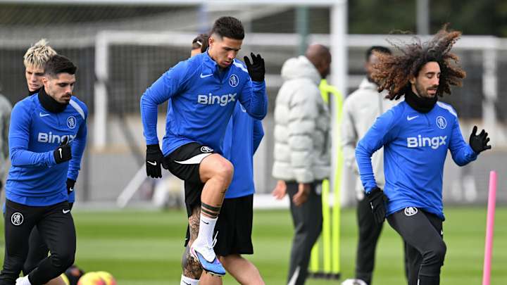 Mercato Barça un cadre de Chelsea hésite
