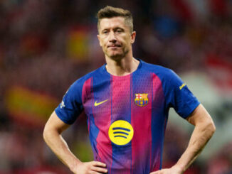 Footballeur en maillot du FC Barcelone au stade
