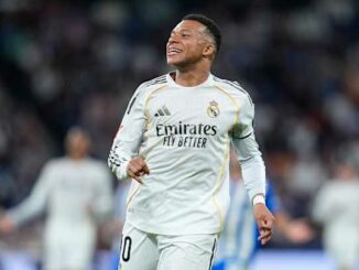 Footballeur du Real Madrid célébrant sur le terrain