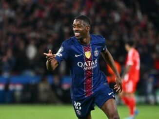 Footballeur du PSG célébrant un but