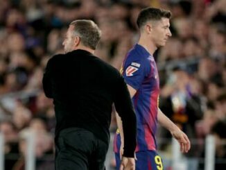 Joueur de football numéro 9 et entraîneur
