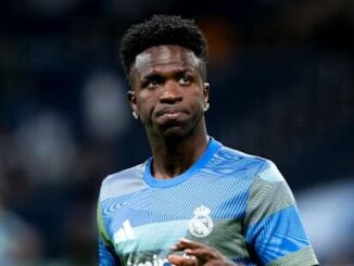 Joueur de football en maillot du Real Madrid