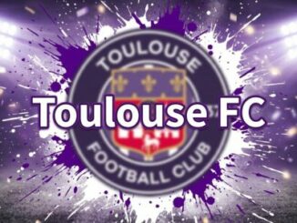 Logo du Toulouse FC sous projecteurs violets