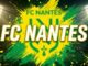 Logo FC Nantes sur fond vert et jaune