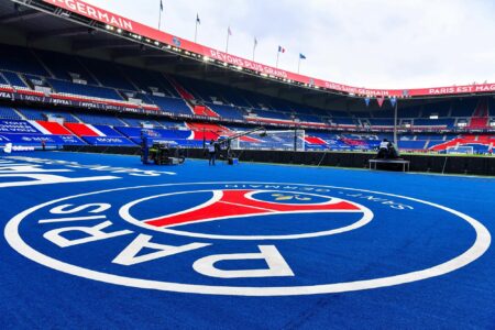 Logo du PSG au Parc des Princes